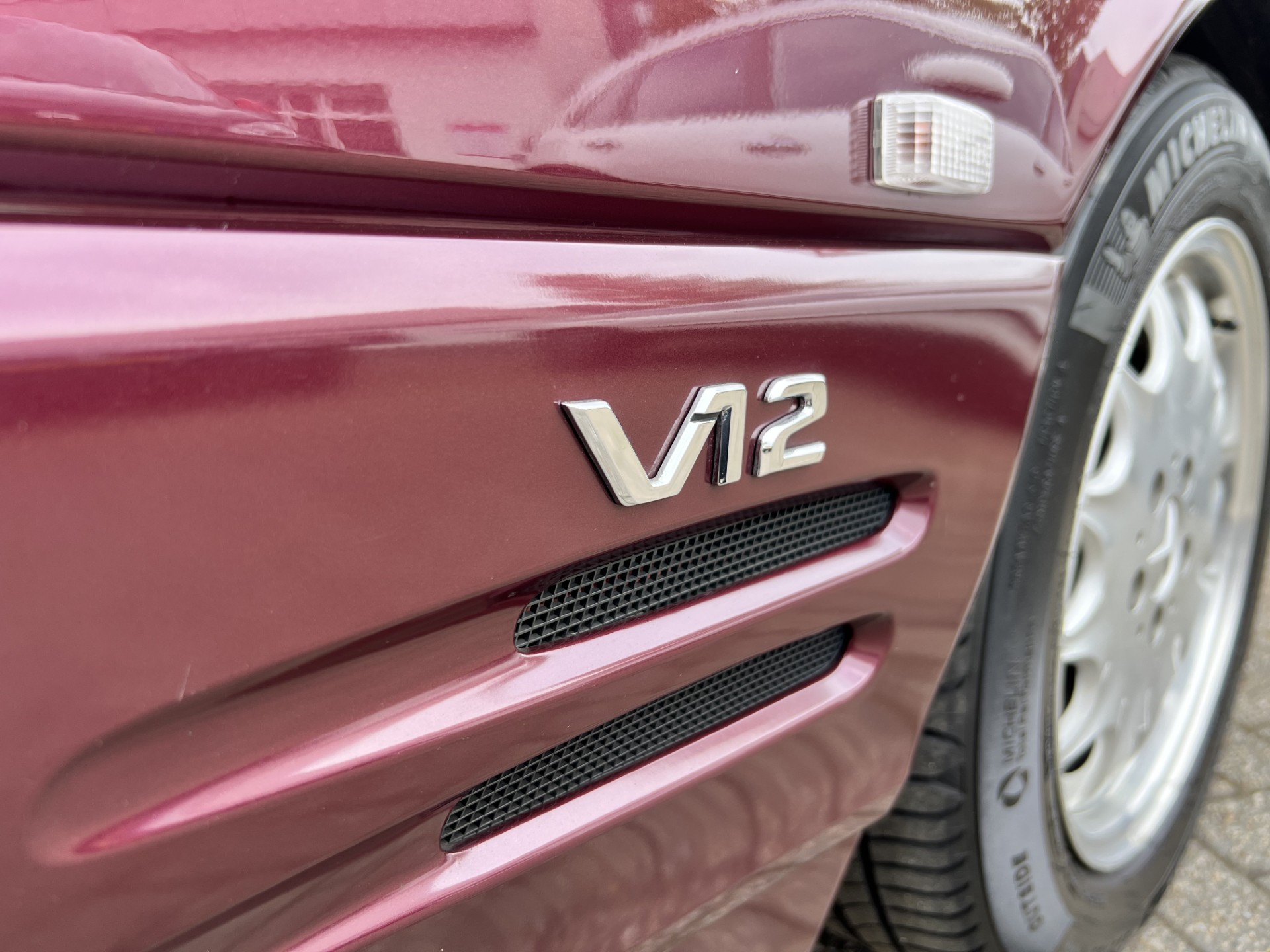 38241204-20.jpg