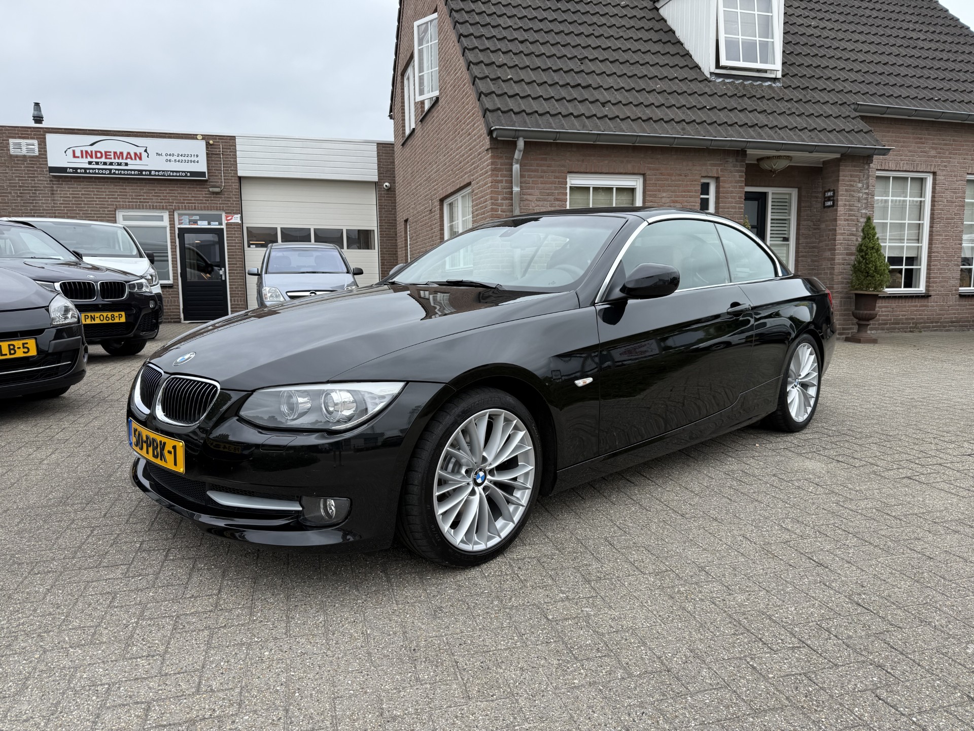 47035489-2.jpg