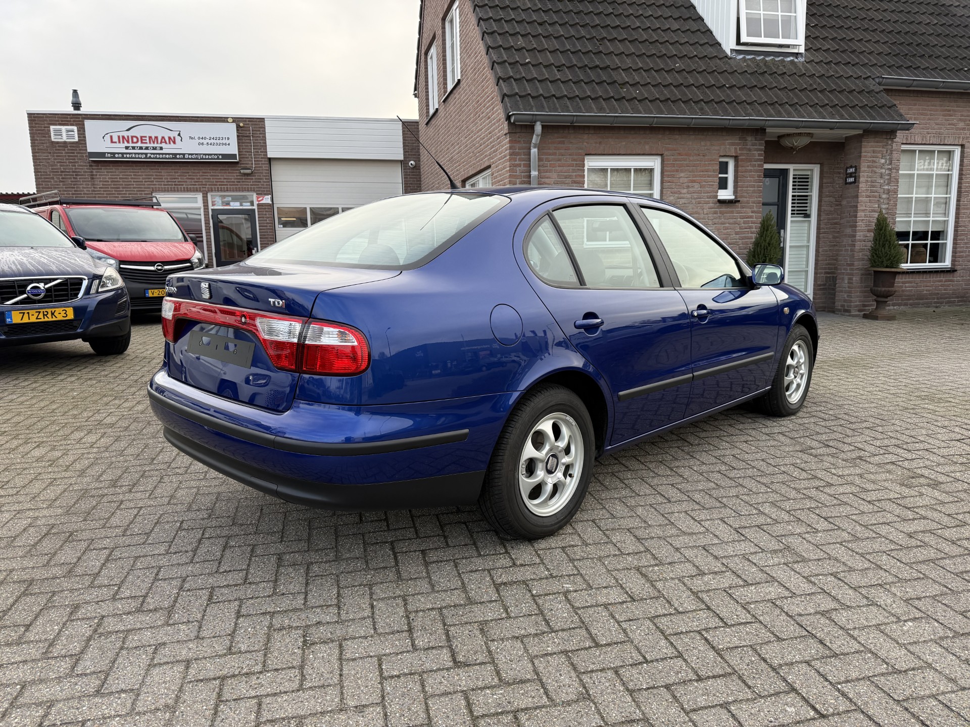 50681339-1.jpg