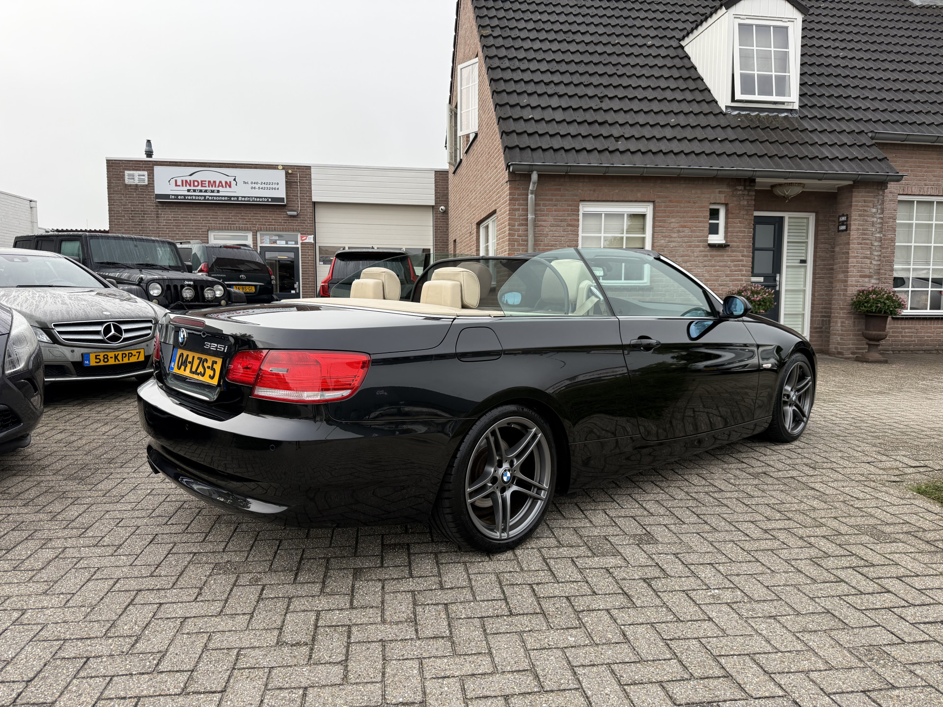 56630340-1.jpg